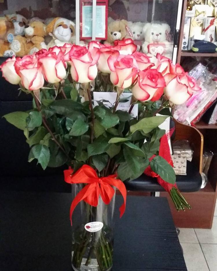 Fotografía 12 de Bellos ARREGLOS FLORALES PARA TODA OCASIÓN DESPACHOS GRATIS WHATSAPP +56990362193 en SANTIAGO, Metropolitana