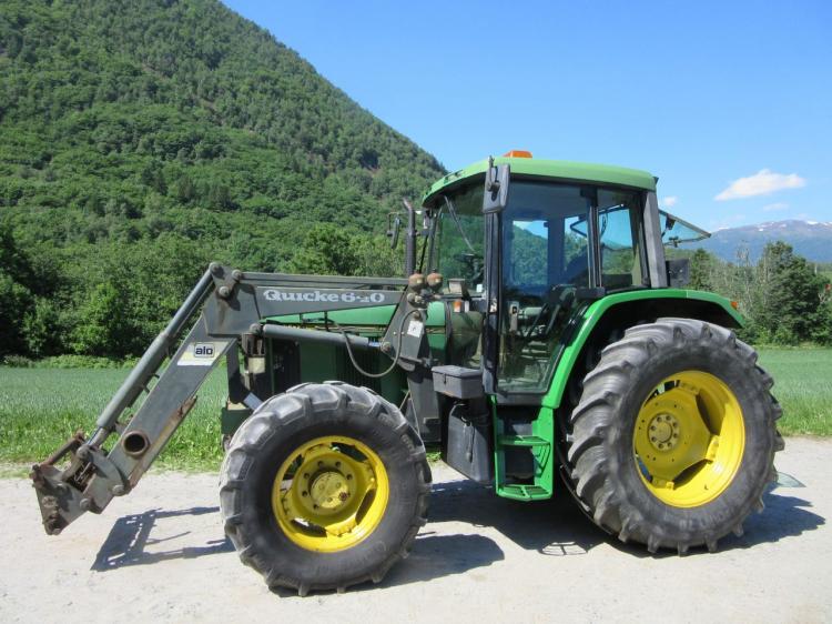 Fotografía 3 de John Deere 6400 en COQUIMBO, Coquimbo