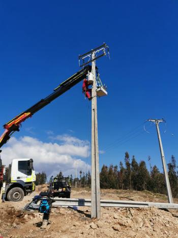 Fotografía 2 de se arrienda camion pluma, retroexcavadora, movimiento de tierra, generadores