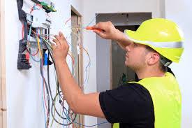 Maestro Técnico eléctrico a domicilio 24 horas, autorizado SEC.